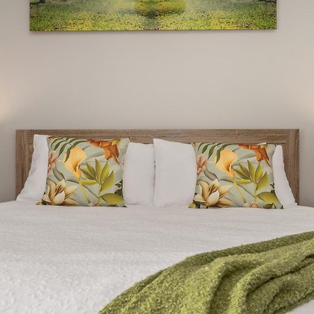The Wellington Bed And Breakfast Longford Exteriör bild